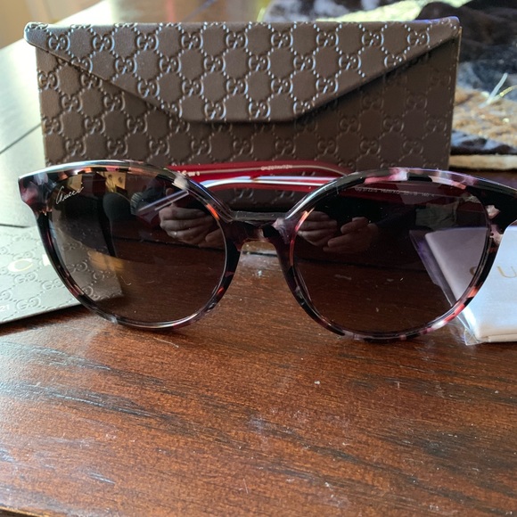 ⛔️SOLD⛔️Authentic Gucci 55m Azure Acetate Round - Picture 3 of 8